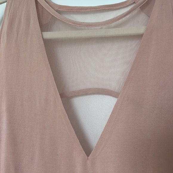 Urban Outfitters Silence + Noise Mini Dress V Neck Mesh Cutout Sleeveless Shift - Picture 8 of 17